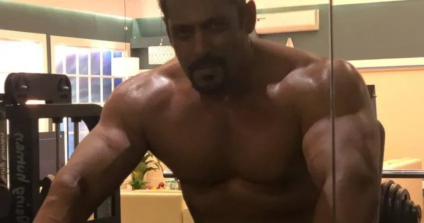 salmas 8 Bhaijaan Salman Khan Hot Photos Gallery as of 2025