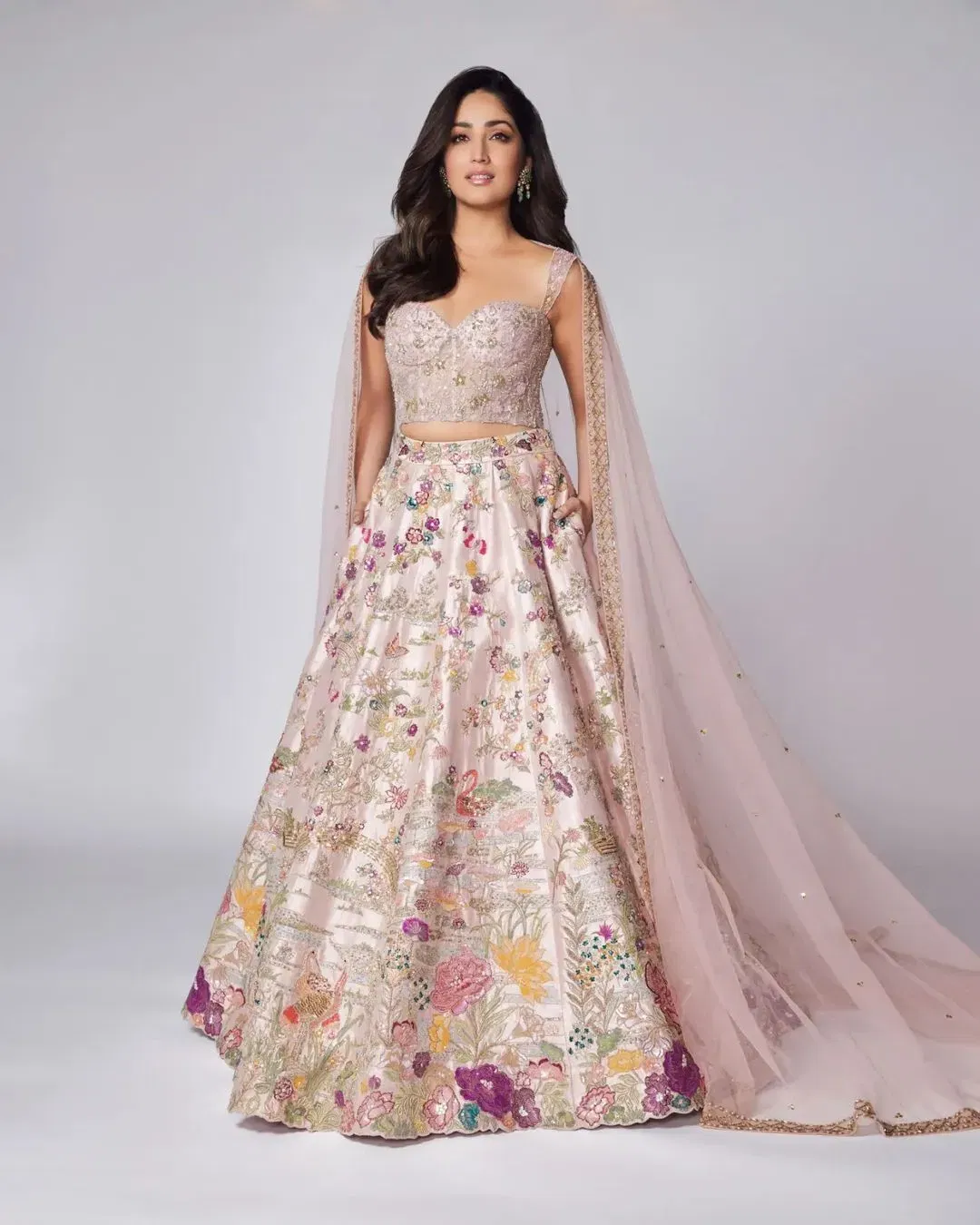 Yami Gautam Hot Photos