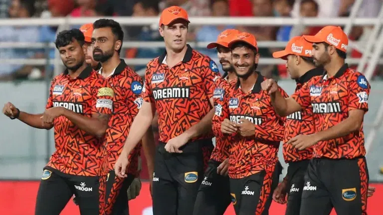 Sunrisers Hyderabad Show Off New Jersey Ahead of IPL 2025 Campaign