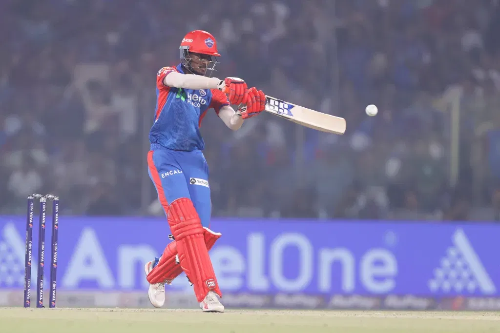 Abhishek Porel IPL 2025: Nair's Stunning 89 Goes in Vain as Mumbai Indians Defeat Delhi Capitals by 12 Runs in A Thriller