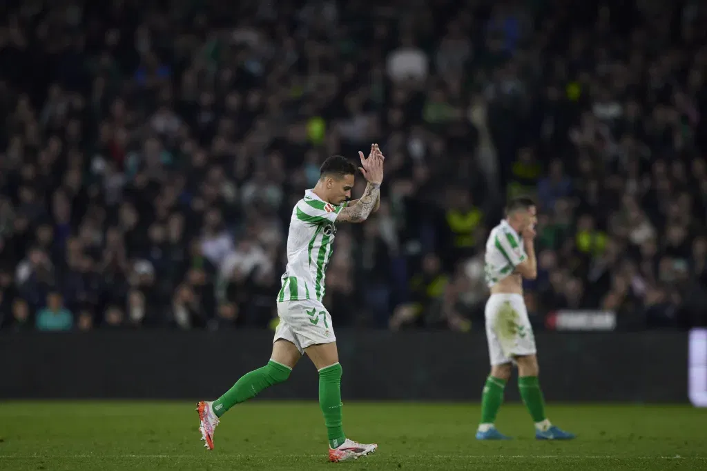 Antony's Future at Real Betis in Limbo: La Liga Side Pushes for New Bid to Keep Manchester United Outcast