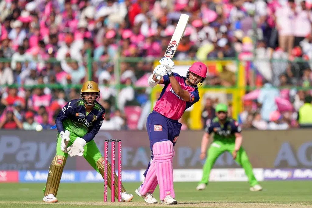 Jaiswal IPL 2025: RCB Stay Unbeaten on the Road as Salt, Kohli Dismantle Royals