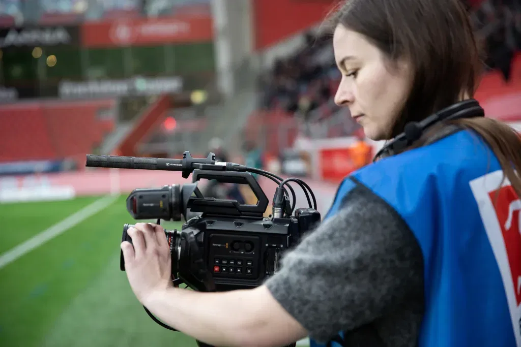 Sennheiser’s New MKH 8018 Stereo Shotgun Mic Redefines Field Recording for Filmmakers
