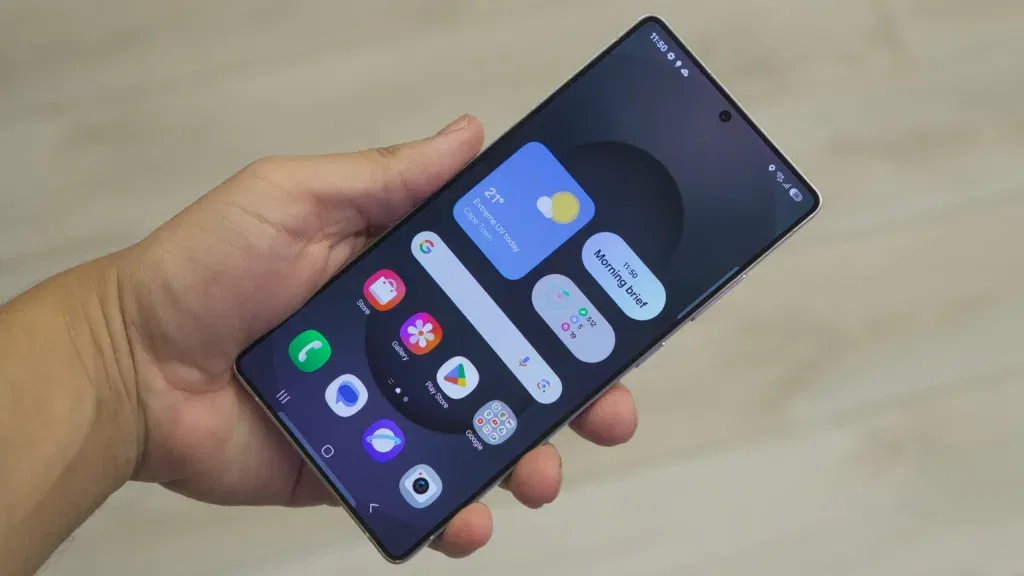 One UI 7 2 1 Samsung’s One UI 7 Struggles: A Promising Update Undone by Delays