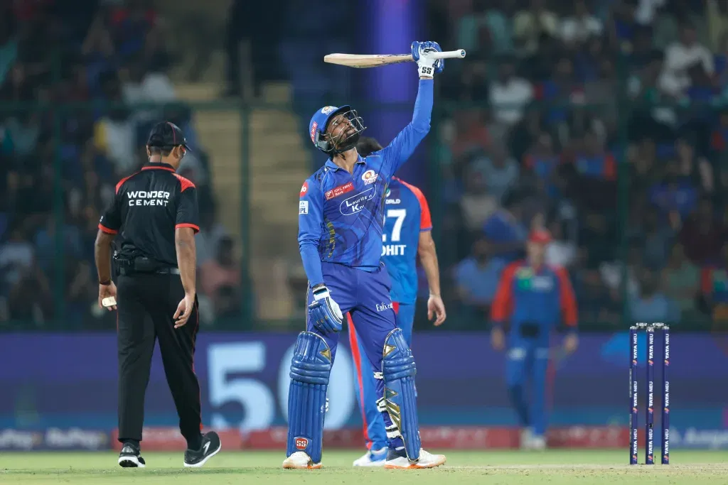 Tilak Verma IPL 2025: Nair's Stunning 89 Goes in Vain as Mumbai Indians Defeat Delhi Capitals by 12 Runs in A Thriller