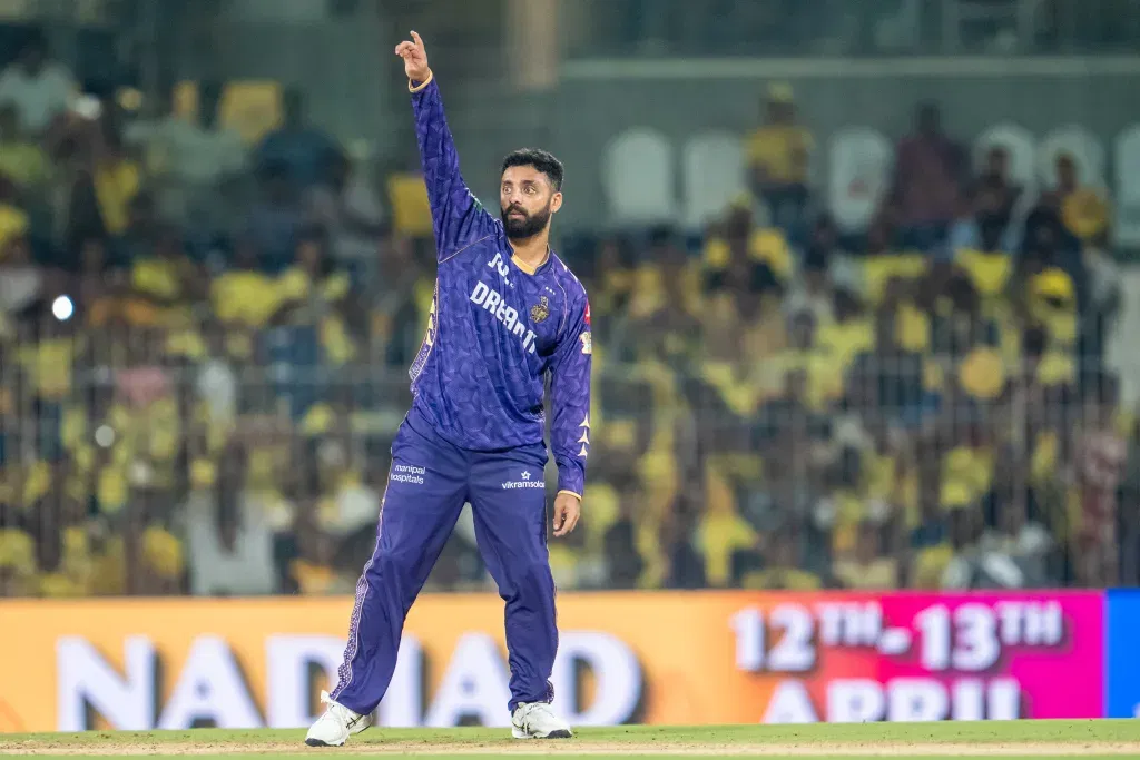 Varun Chakravarthy IPL 2025: Spin Show at Chepauk as KKR Humble CSK with Narine and Moeen Leading a Historic Collapse