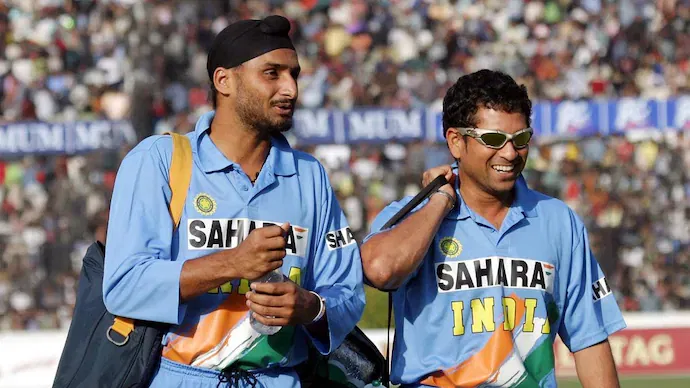 Harbhajan Singh Honors His Mentor