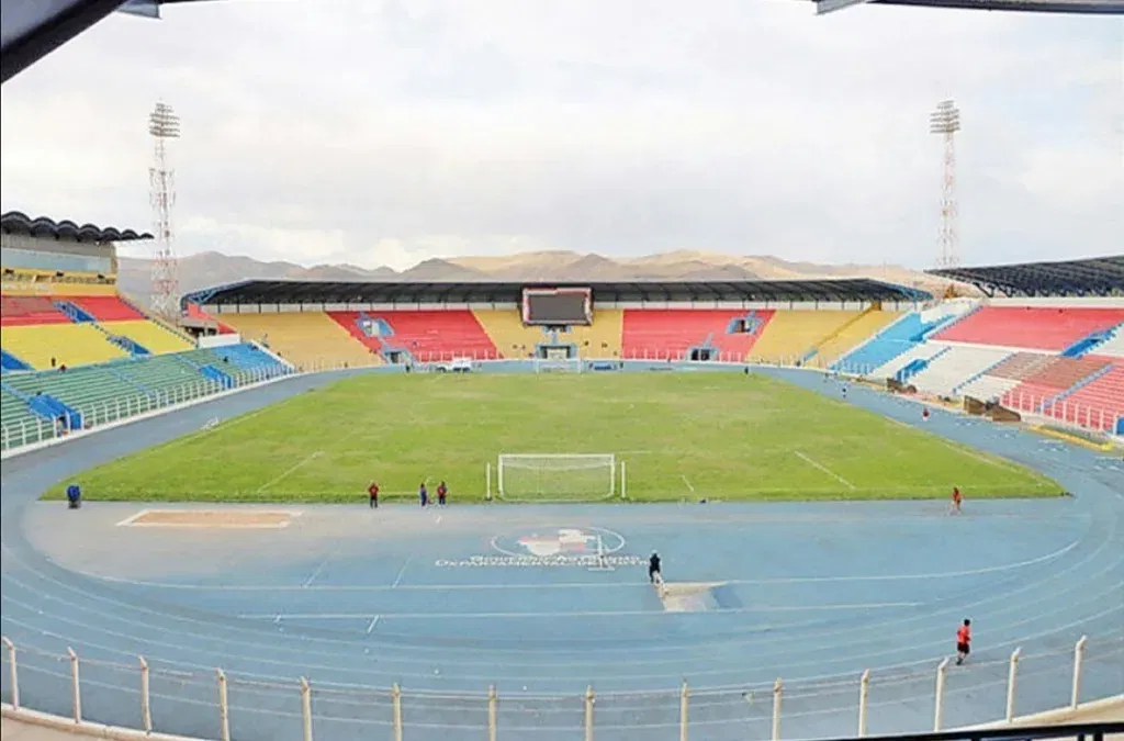 Estadio victor augustin ugarte (bolivia)