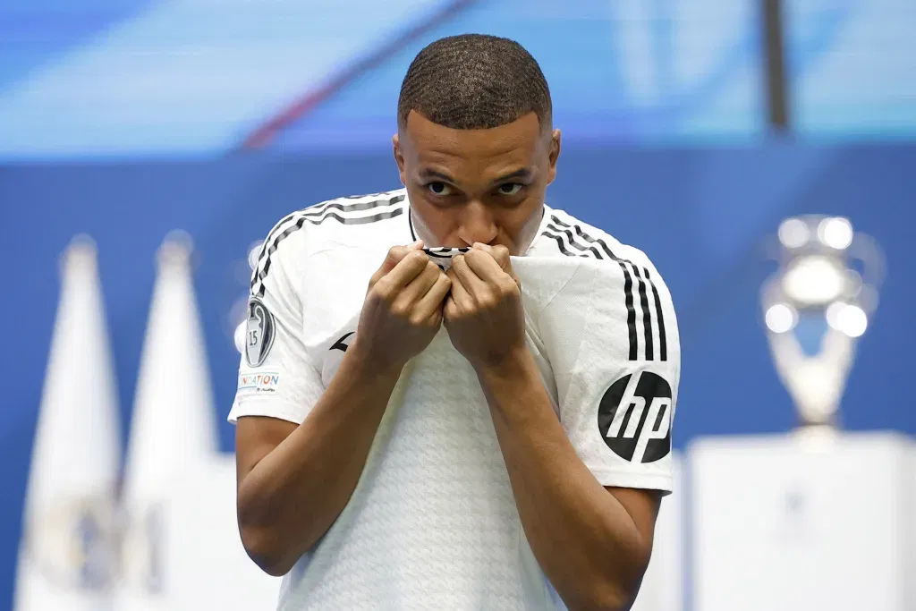 Real madrid unveil kylian mbappe