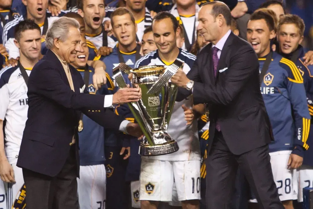 Philip anschutz (la galaxy)