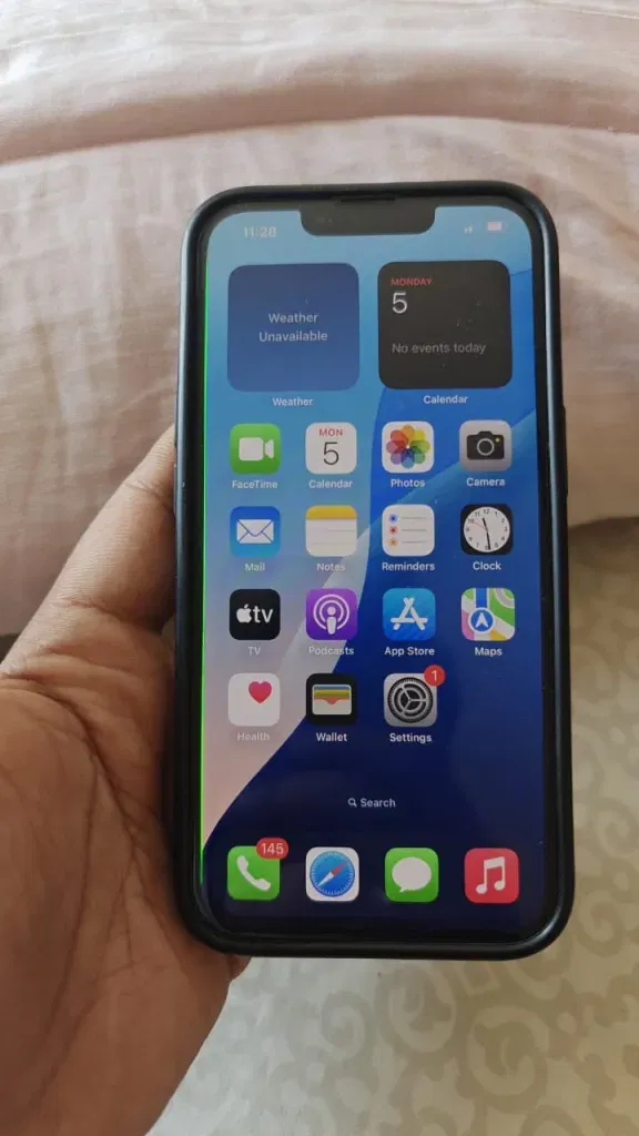 ग्रीन लाइन स्कैंडल: मेरा iPhone 13 दराज में पड़ा रहा; वनप्लस ने कदम बढ़ाया