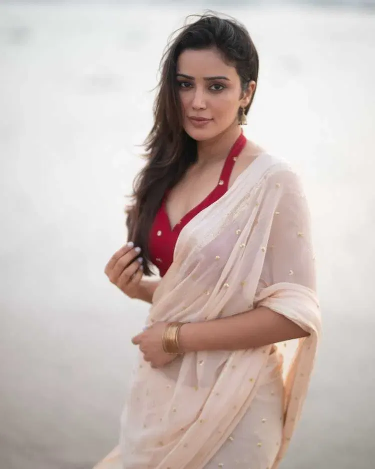 Anaira Gupta