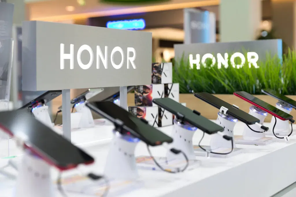Honor Humanoid Robot: $10B AI Investment Shakes Industry