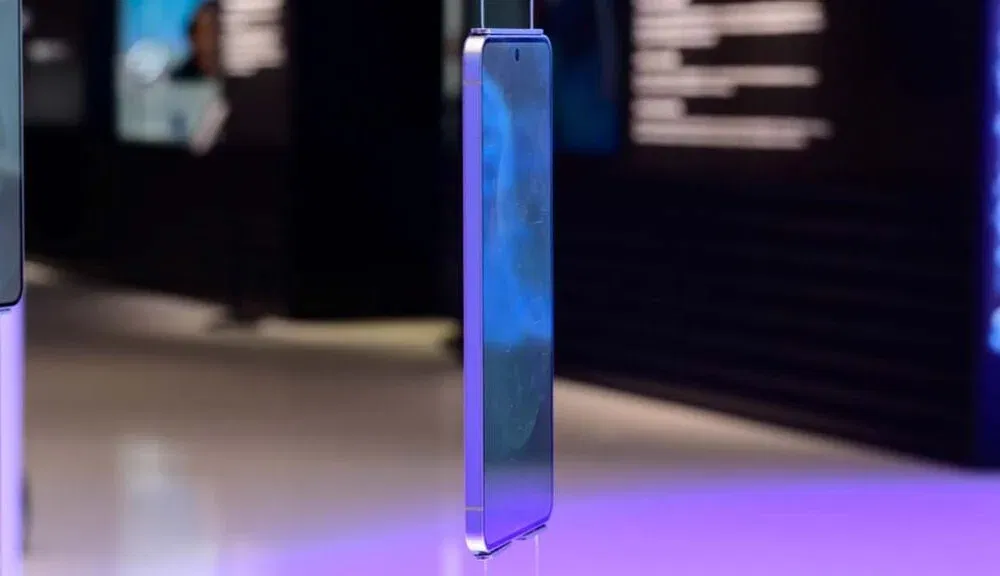 Samsung curved display 3