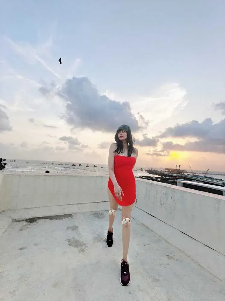 Adah Sharma