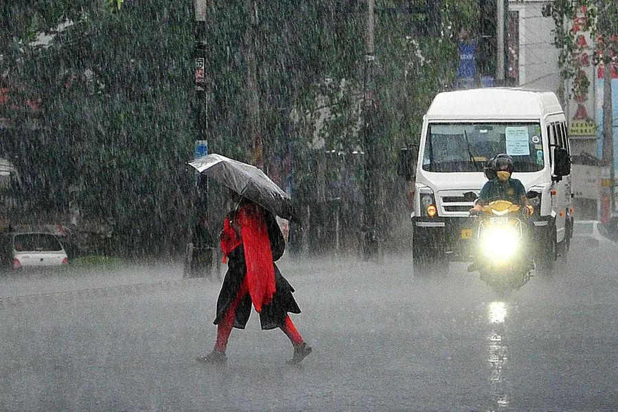 Intense Rainfall Continues to Lash Multiple Karnataka Districts: Weather Alert Extended