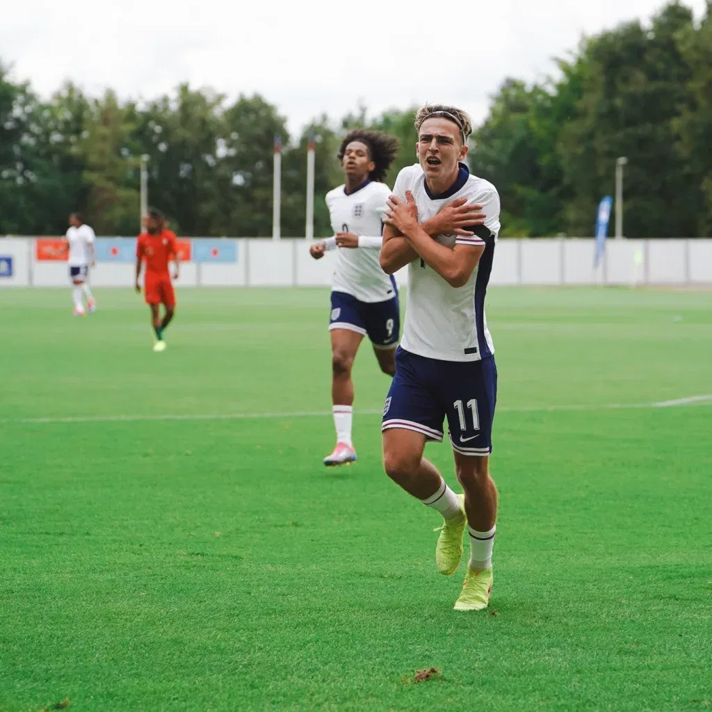 Chelsea to sign jesse derry
