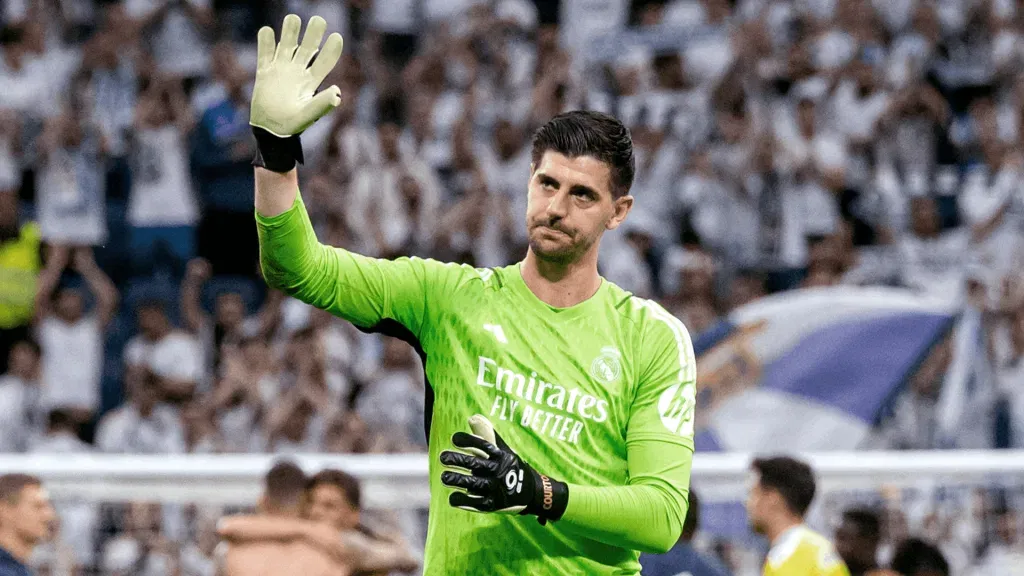 Thibaut courtois extends with real madrid
