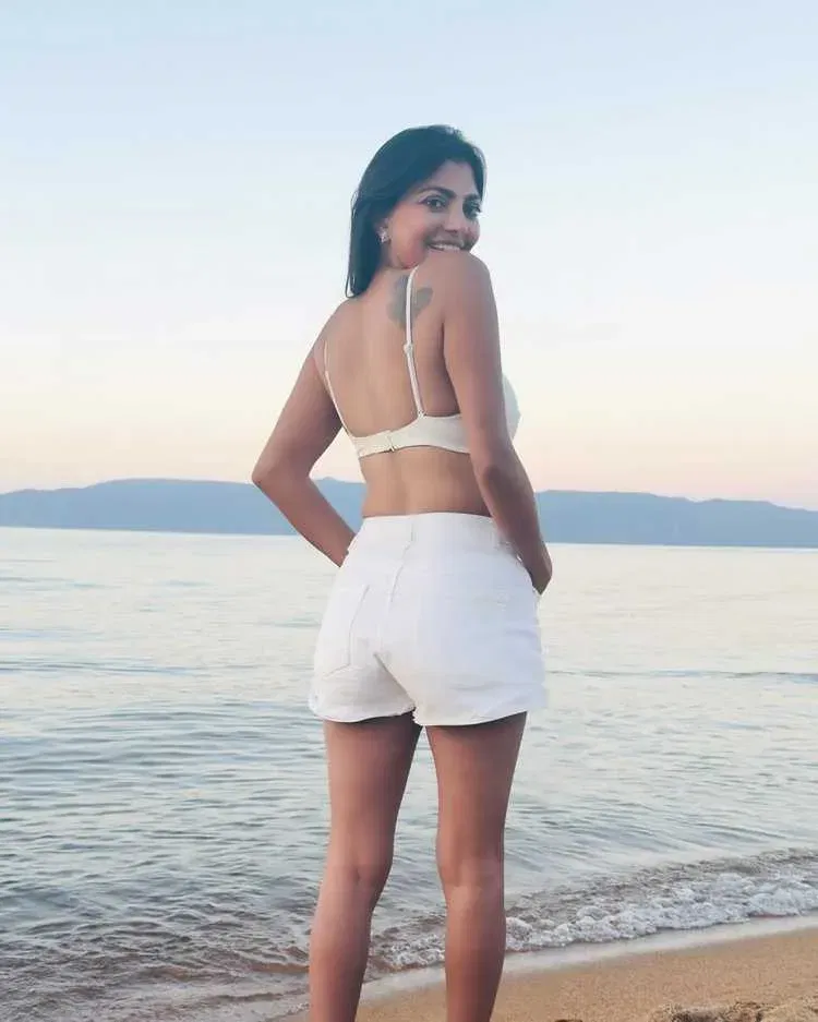 Lahari Shari