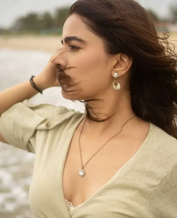 Rukshar Dhillon