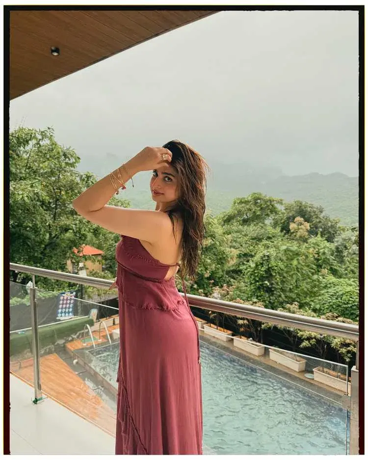 Ayesha Khan