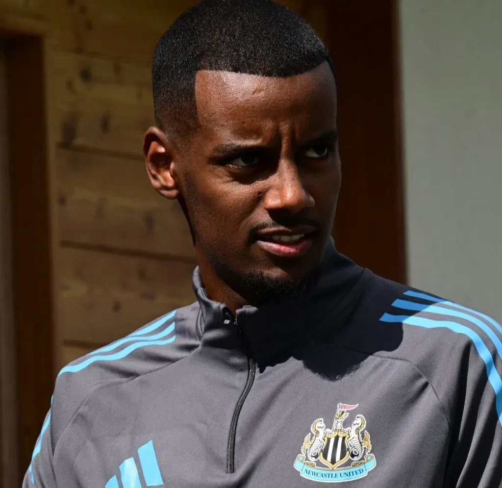 Newcastle Rejects Liverpool's £120M Deal for Alexander Isak