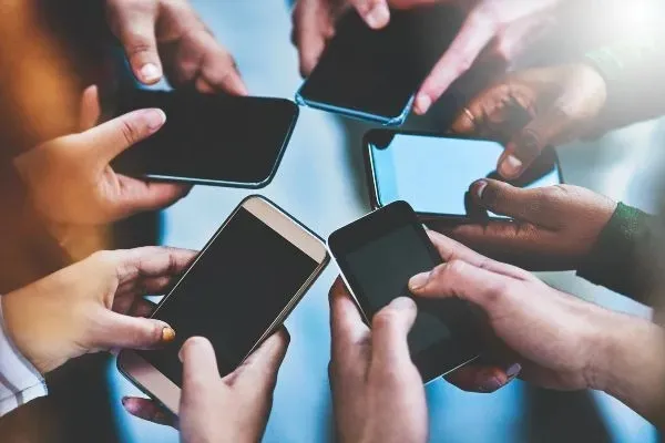 India smartphone sales 3