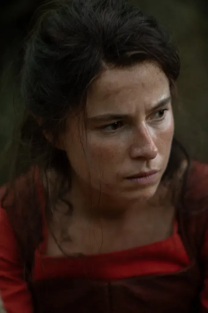 Jessie buckley in hamnet