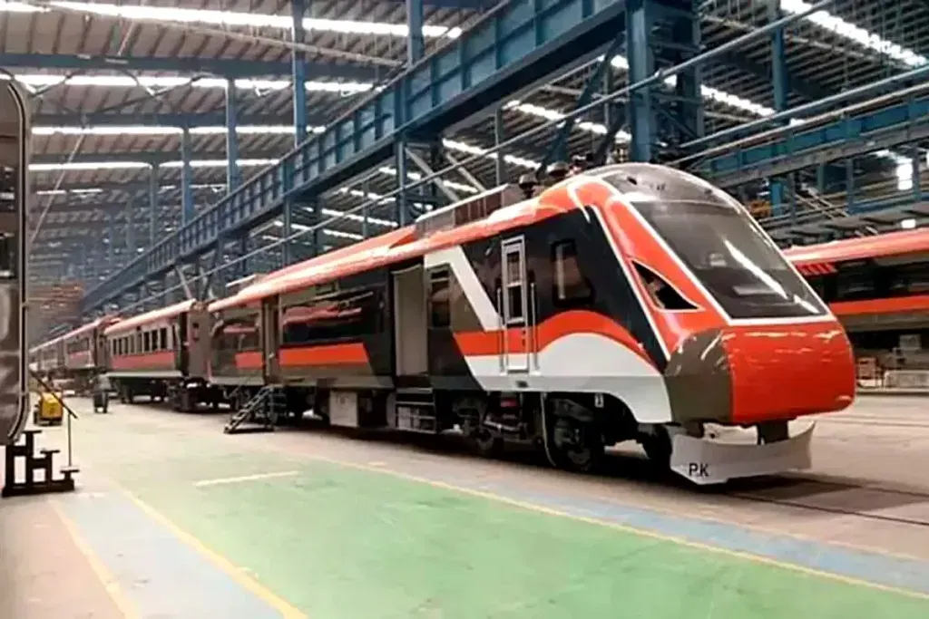Vande bharat sleeper train 3