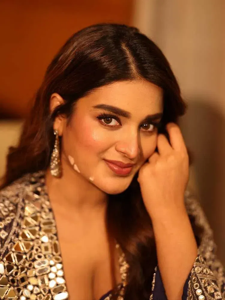 Nidhhi Agerwal