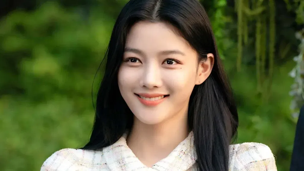  Kim Yoo Jung