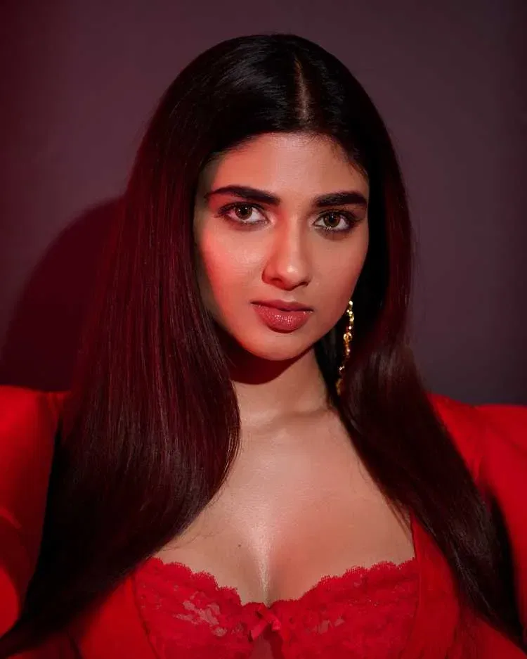 Pragya Nagra 