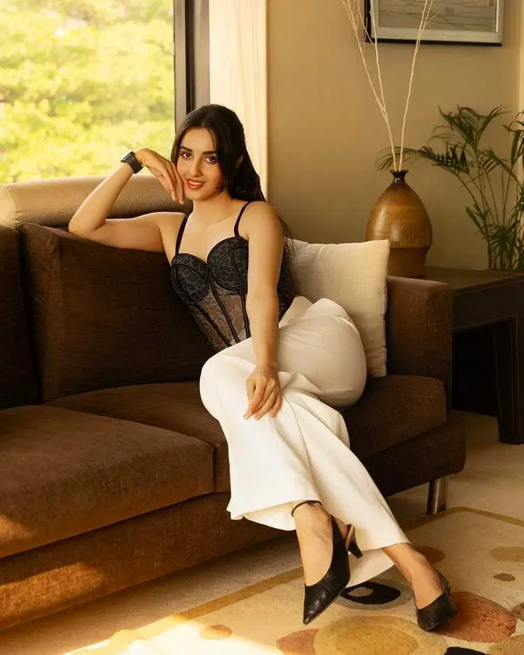 Simratt Kaur Randhawa: From Telugu Debut to Bollywood Breakthrough Star