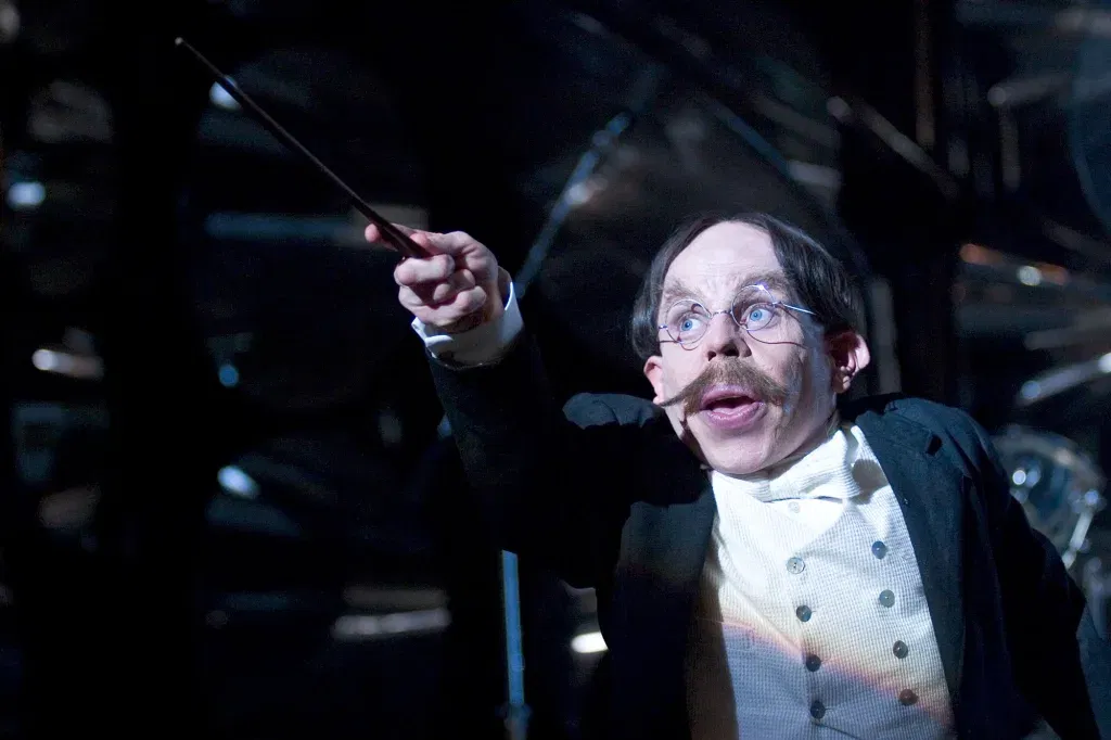 Warwick davis will return