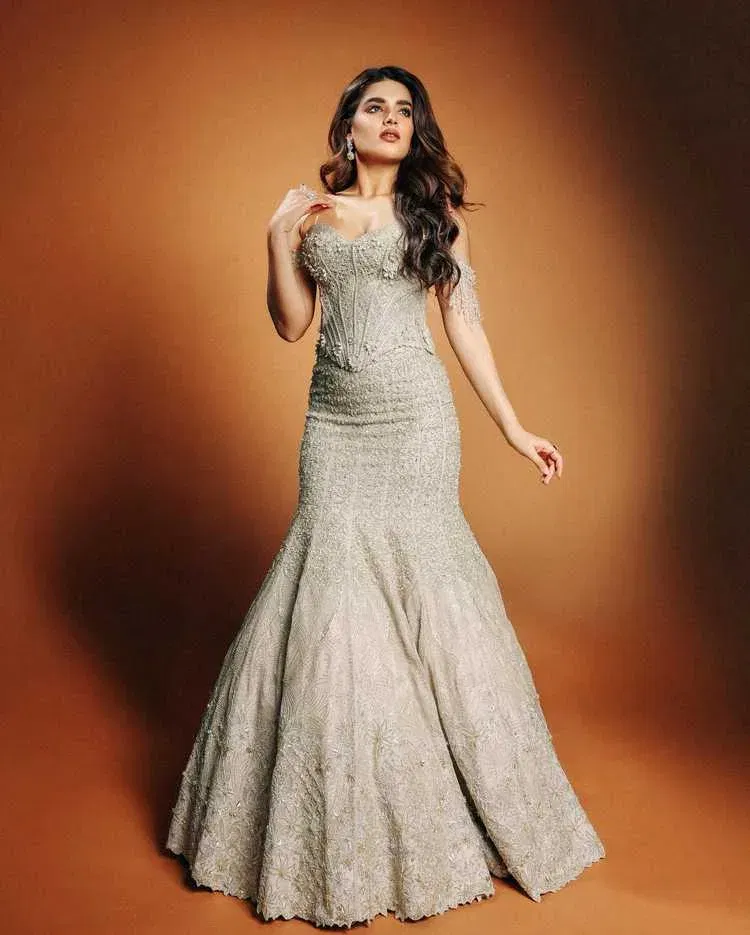Nidhi Agerwal