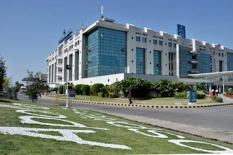 Apollo Hospitals Share Price Today