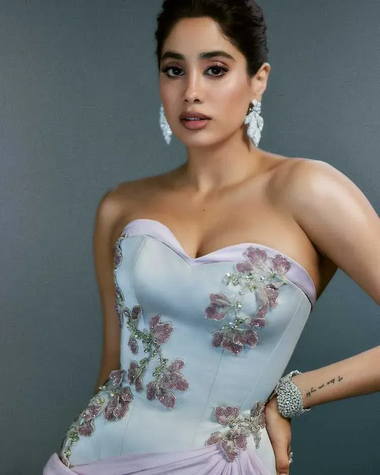 Janhvi Kapoor: From Sridevi’s Daughter to Bollywood’s Leading Lady Charting Her Own Course